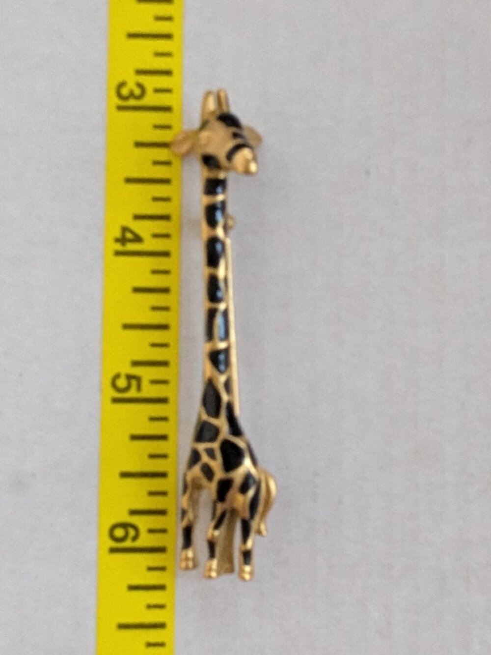 CAROLEE Matte Gold Tone Black Giraffe Brooch Pin
